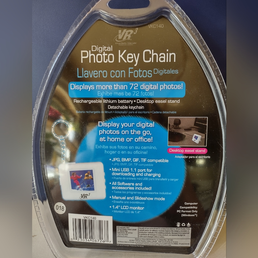 NWOT Digital Photo Key Chain - Picture 2 of 2